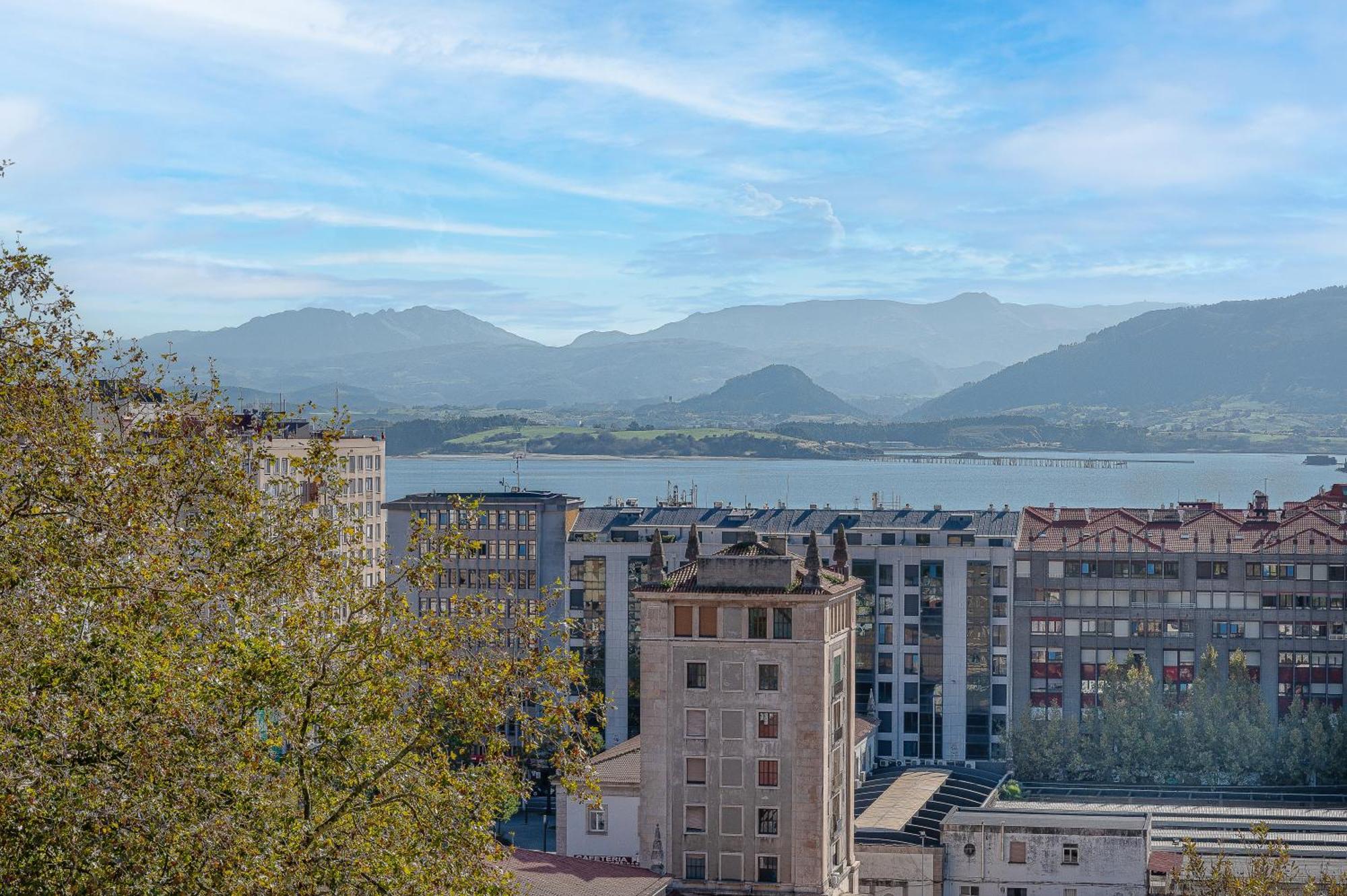 Apartamento En El Corazon De La Ciudad Junto A Las Estaciones Santander Exterior photo